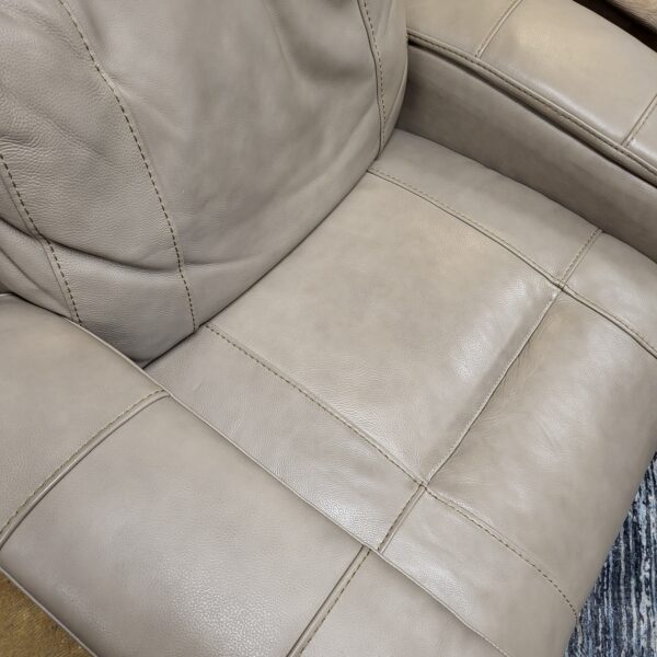 leather power recliner w/ power headrest