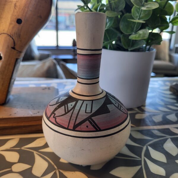 sw white & purple vase