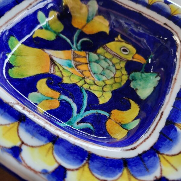 blue/yellow bird dish