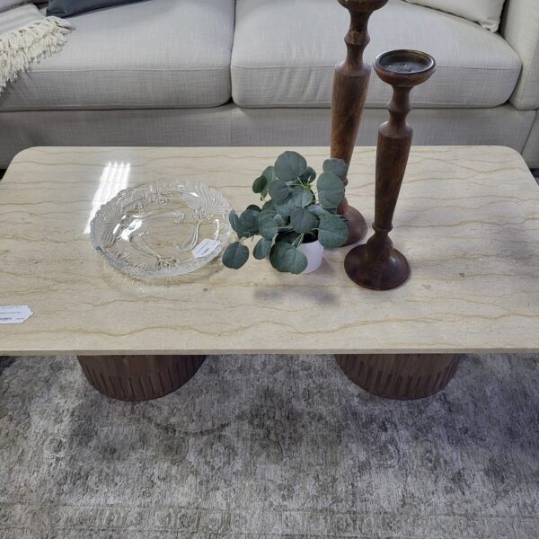 kreightyn coffee table