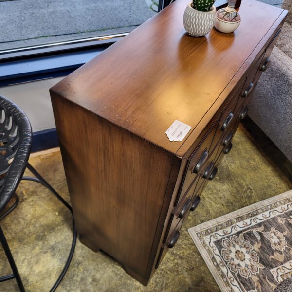 3 drawer accent chest w/ scoop pulls